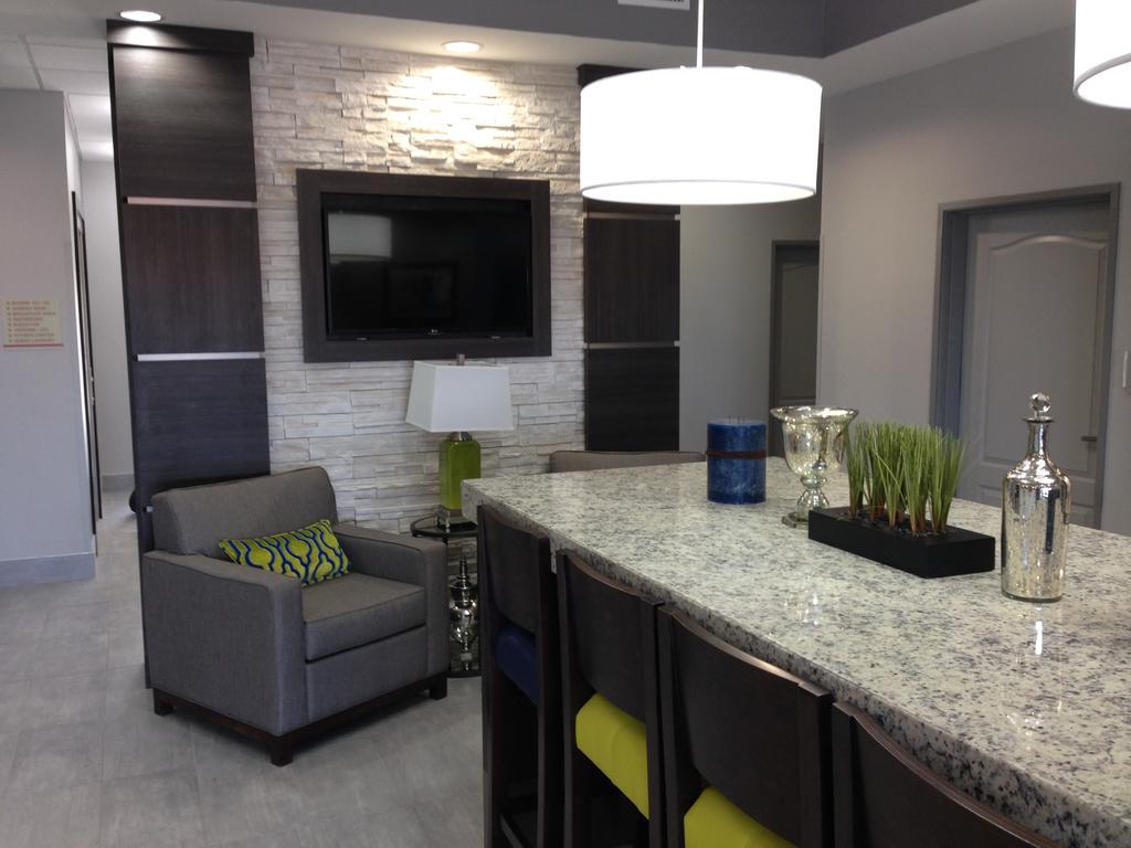Hawthorn Extended Stay By Wyndham Midland Exterior foto